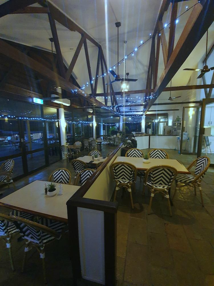 Colonial Palms Motor Inn Airlie Beach Eksteriør billede